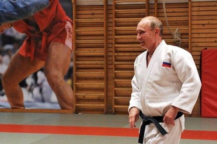 У Путіна забрали почесний чорний пояс з тхеквондо