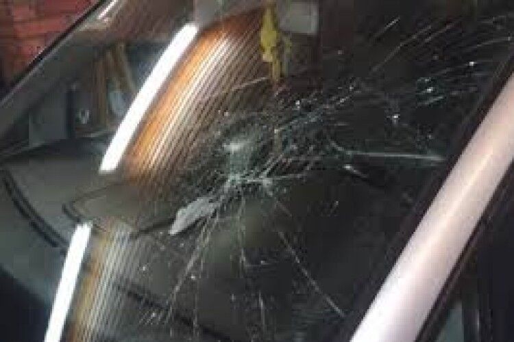 Як покарали лучанина, який побив скло в чотирьох автомобілях