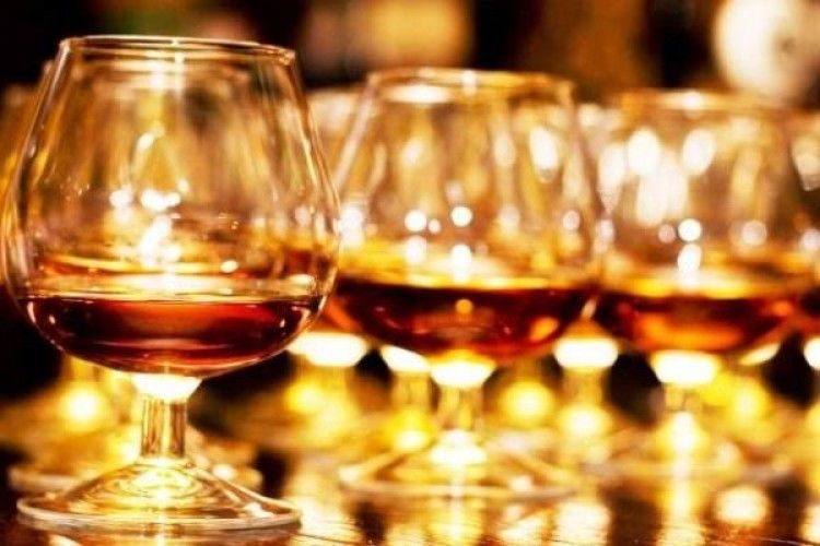 Усі разом можемо вигадати нову назву коньяку