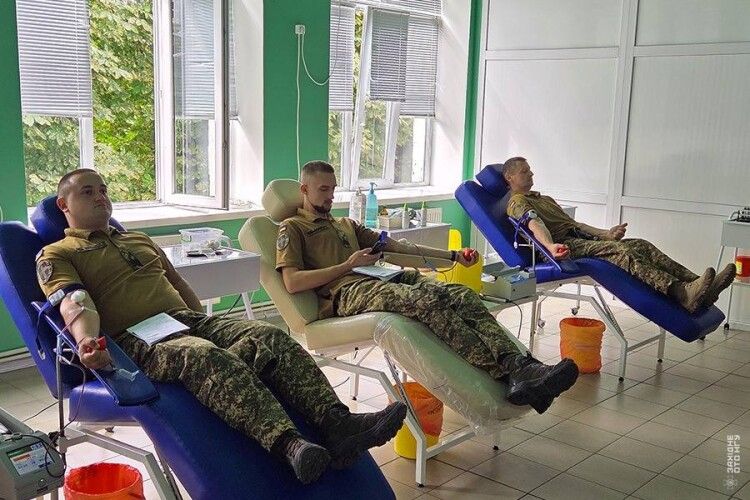 Волинські нацгвардійці стали донорами для поранених побратимів
