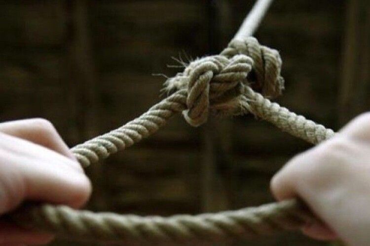 На Волині чоловік наклав на себе руки