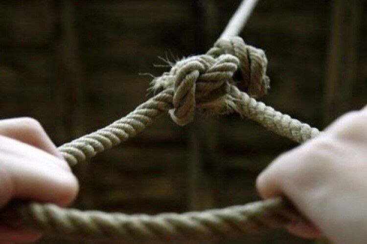 На Волині покінчила з життям пенсіонерка
