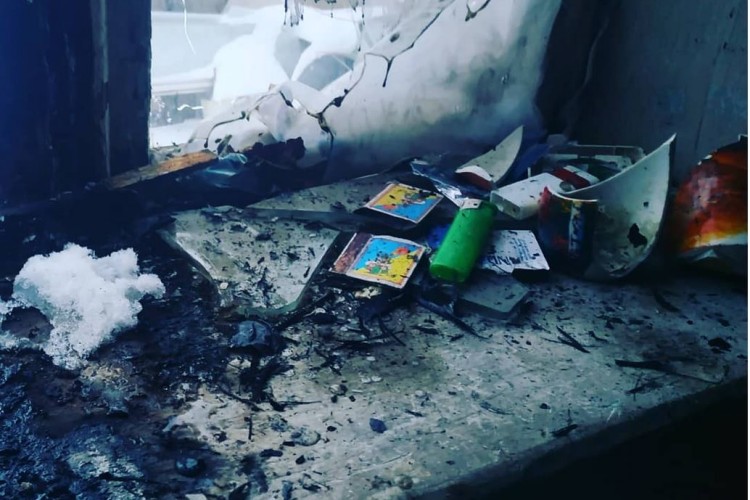 Рятувальники винесли жінку із палаючого будинку в райцентрі на Рівненщині