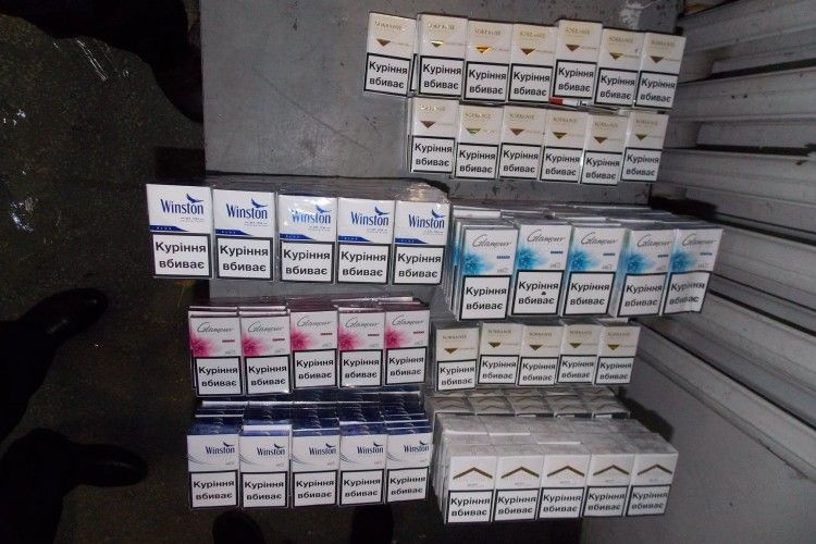 На кордоні затримали хитрого тютюнового контрабандиста