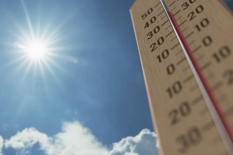 До кінця червня Україну накриє сильна спека