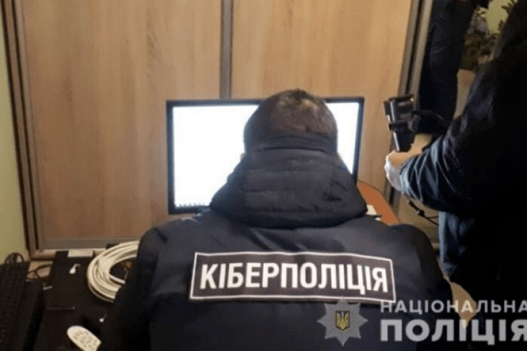 Кіберполіція викрила адміністратора 56 піратських сайтів