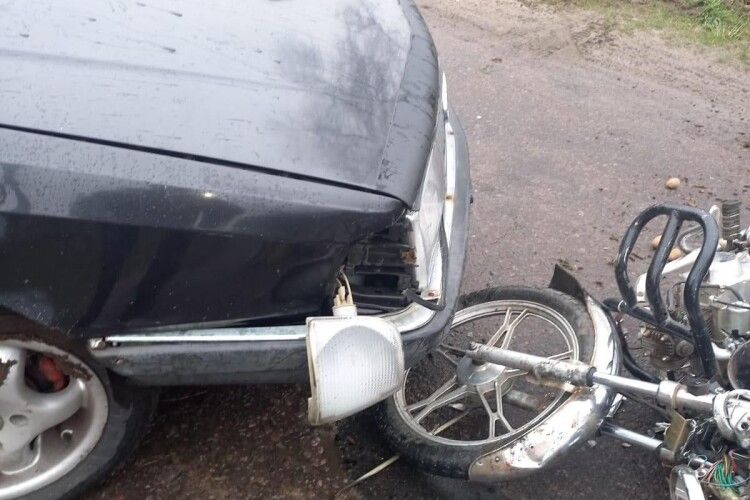 На Волині п’яний водій збив мотоцикліста: постраждалого шпиталізували