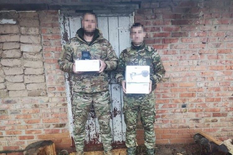 Громада на Волині передала військовим на фронт високотехнологічні дрони