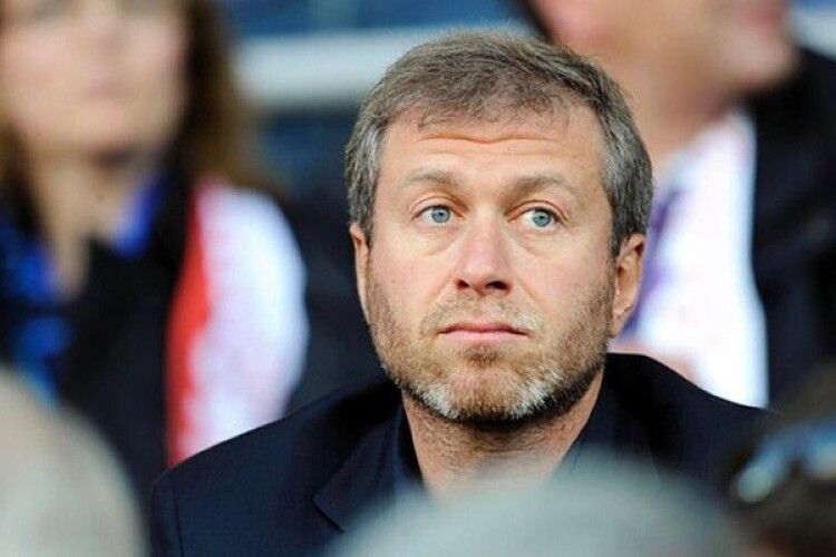 Зеленський попросив Байдена не обкладати санкціями Абрамовича через його роль в переговорах