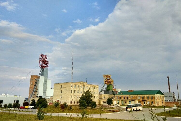 То доцільно чи недоцільно  добудувати нову шахту в Нововолинську?