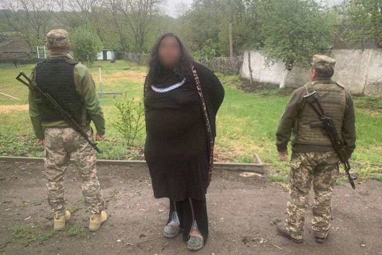Видала щетина: прикордонники спіймали ухилянта в сукні
