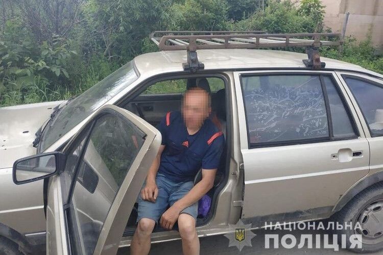 У Нововолинську поліцейські розкрили крадіжку автомобіля
