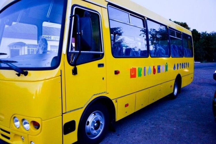 Які громади на Волині отримають шкільні автобуси
