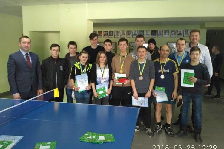 Кращих тенісистів-аматорів визначили у Володимирі-Волинському (Фото)