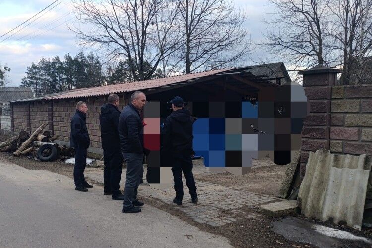 На Волині виявили палія сухої трави: вогонь загрожував житловим будинкам