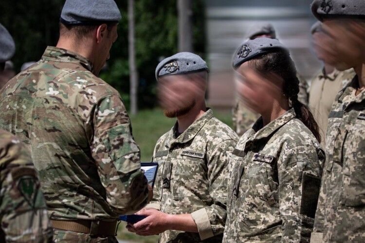 Перша жінка-військова пройшла спецкурс Сил спеціальних операцій (Фото)
