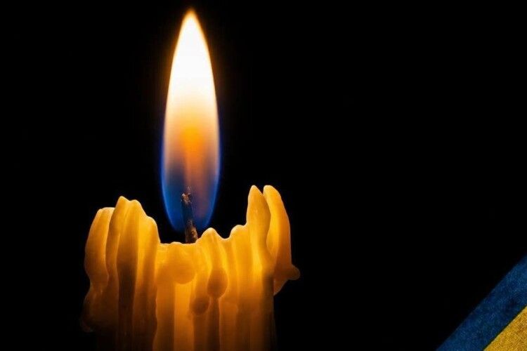 У Луцькій громаді попрощаються із полеглим захисником Русланом Снопко