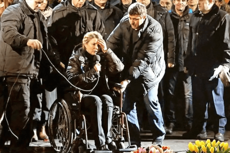 Плачте, бабусі і дідусі: в Юлії Тимошенко – обшуки