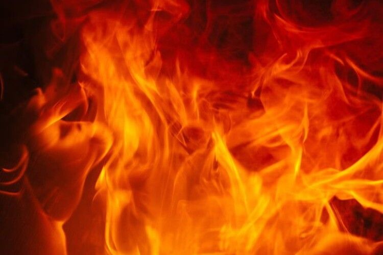 Під час пожежі у Старій Вижівці загинув чоловік: припускають, підпалив свій будинок