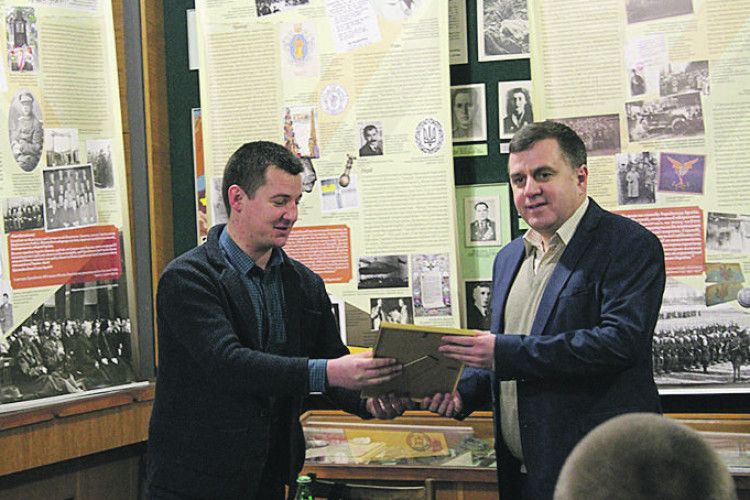 Благодійна марка Валентини Михальської  займе почесне місце  у Любомльському краєзнавчому музеї