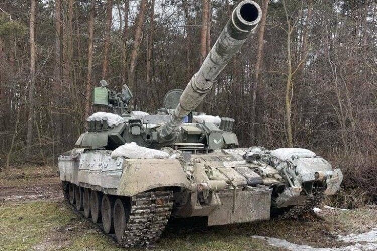 «На Москву своїм ходом»: на Сумщині окупанти кинули техніку та пішли в РФ пішки (Відео)