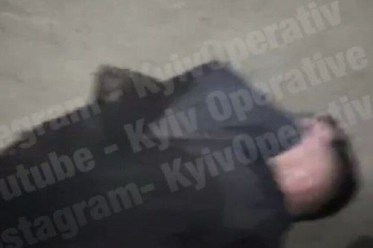 У Києві п'яний співробітник МВС влаштував дебош під російський шансон (Відео)