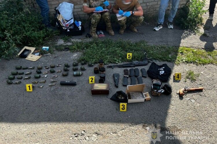 У Луцьку в гаражі місцевого жителя знайшли арсенал зброї 