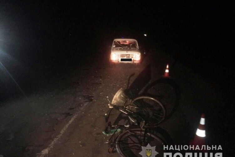 На Рівненщині водій «Жигулів» насмерть збив 48-річну велосипедистку