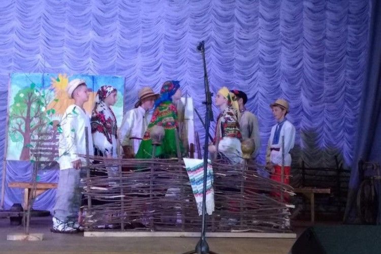 Справжнє свято театру, гри і режисерського задуму: у Маневичах провели конкурс драматичних колективів