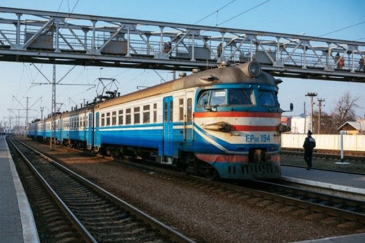 Львівська залізниця інформує про зміни в розкладі руху приміських поїздів