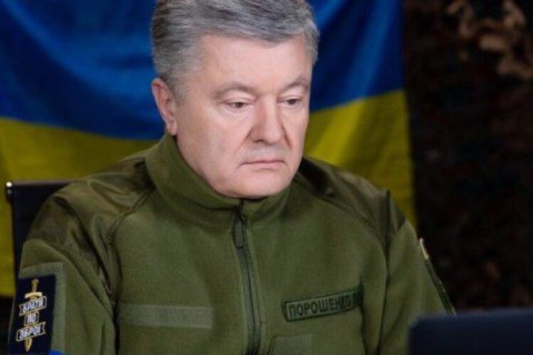 Арестович звинуватив Порошенка в тому, що Росія напала, а луцький підполковник – у тому, що Порошенко заважає добровольцям