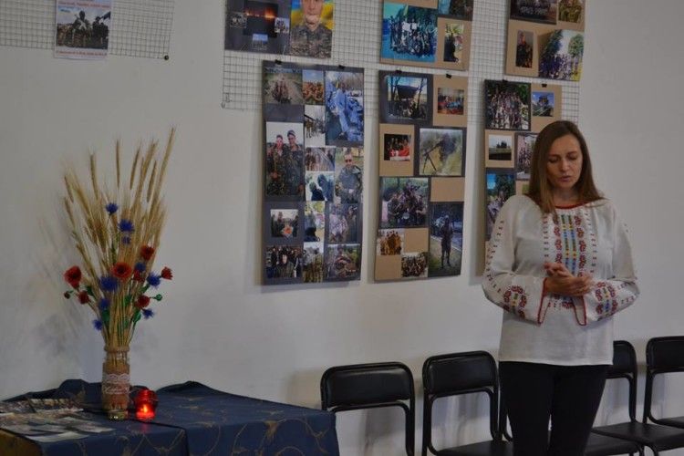 У Луцьку відкрилась виставка світлин «Пам’ятай, Україно, Героїв своїх»