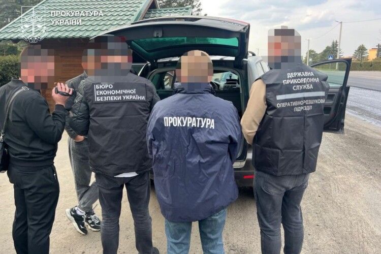 На Волині викрили схему контрабанди авто під виглядом допомоги ЗСУ