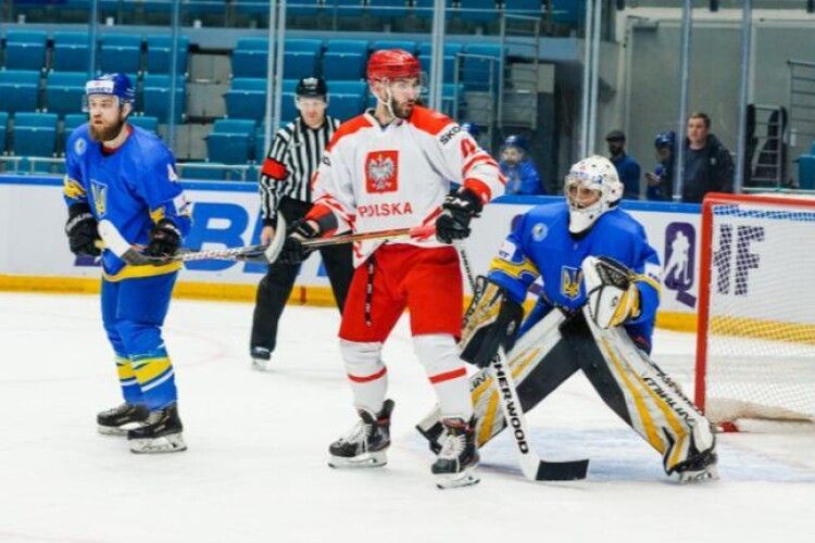 Після ганьби в поєдинку з казахами, збірна України з хокею розгромно поступилася і полякам