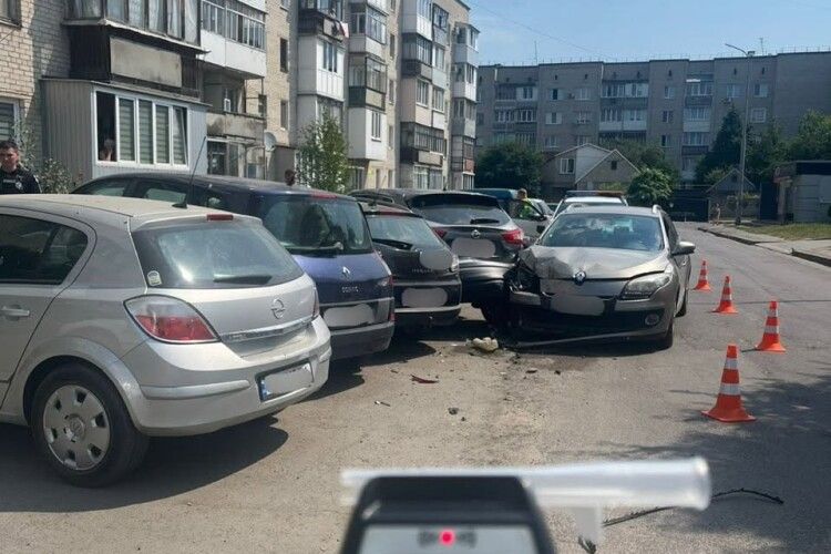 Нетверезий водій на Волині спричинив масштабну ДТП за участю п’яти автомобілів