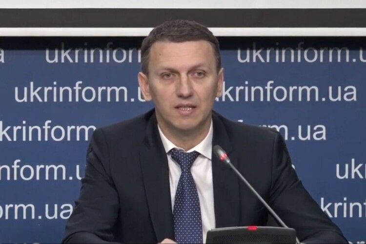 Директор ДРБ Роман Труба використовує незадеклароване авто