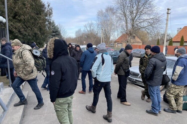 Військкомат у Нововолинську працює безперервно