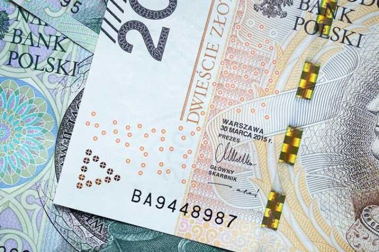 У Польщі перестануть міняти гривні на злоті за курсом Нацбанку