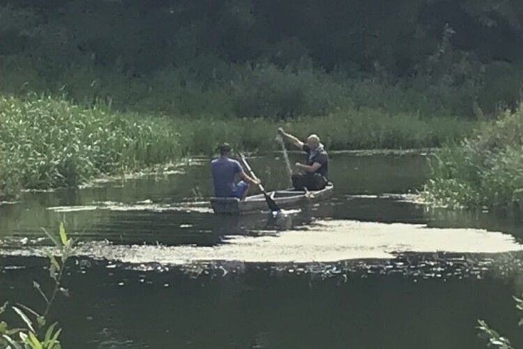 На кількох водоймах Волині спіймали рибних браконьєрів з сітками (Фото)