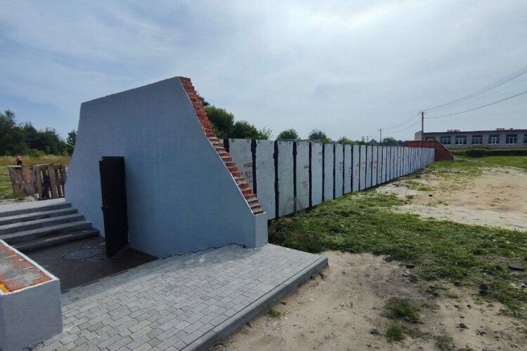 На Волині облаштовують модульне укриття для школярів