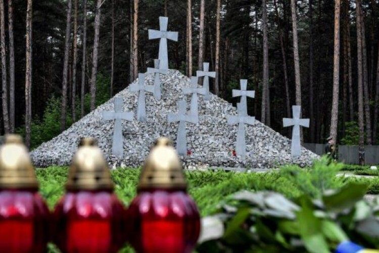 Петро Порошенко: «Трагедія комуністичного терору має стати запобіжником від «русского мира» 
