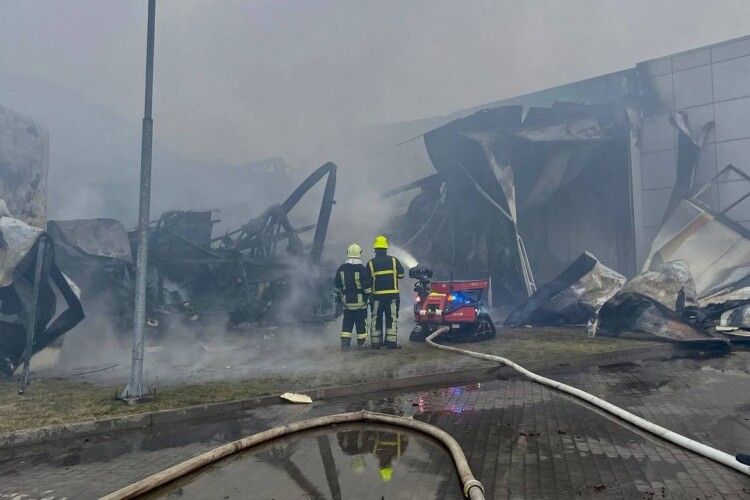 Чи є загрозливим повітря після масштабної пожежі у Нововолинську