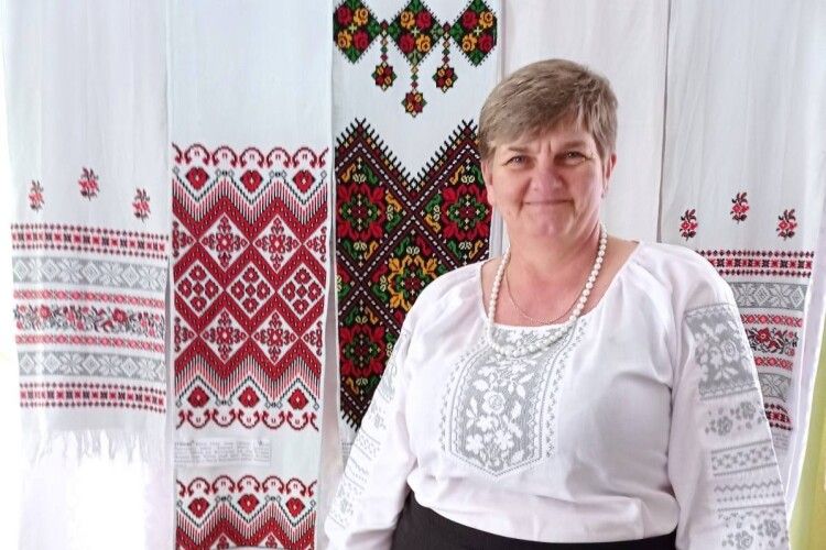 На Волинь із далеких Харкова й Данії линуть вітання знаній поштарівні Наталії
