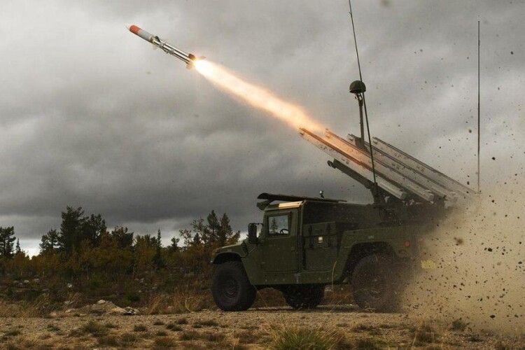 В Україну прибули ЗРК NASAMS та Aspide: збивають винищувачі, бойові безпілотники та крилаті ракети