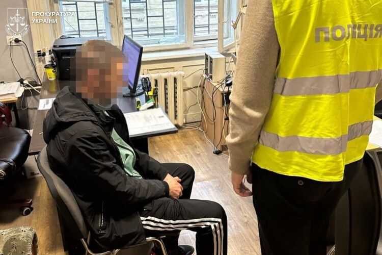 Аварія на залізниці у Львові: через помилку машиніста травмувалися 11 пасажирів