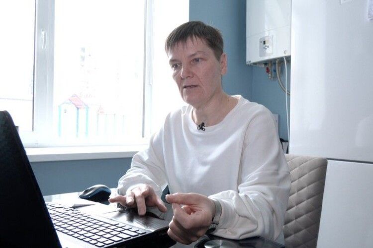 Сестра забрала мільйон за полон: у Луцьку ветеранка два роки через суд повертає свої «бойові» (Відео)