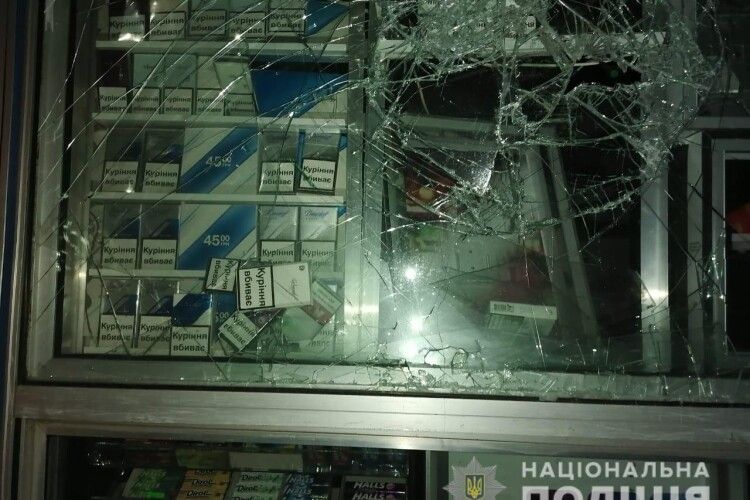 Житель Рівненщини серед ночі побачив злодія і кинувся доганяти