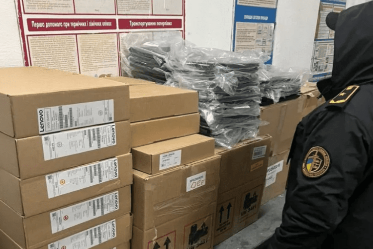 На Львівській митниці водій з Волині віз контрабанди на 1 мільйон гривень