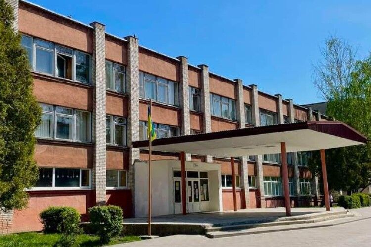 За булінг семикласника з львівської школи звільнили вчителя фізики