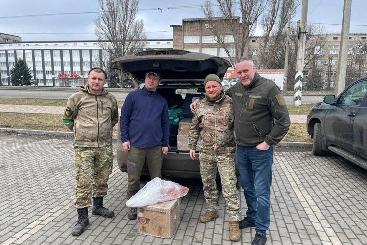 Два волинські депутати завезли землякам-воїнам допомогу під Крамторськ